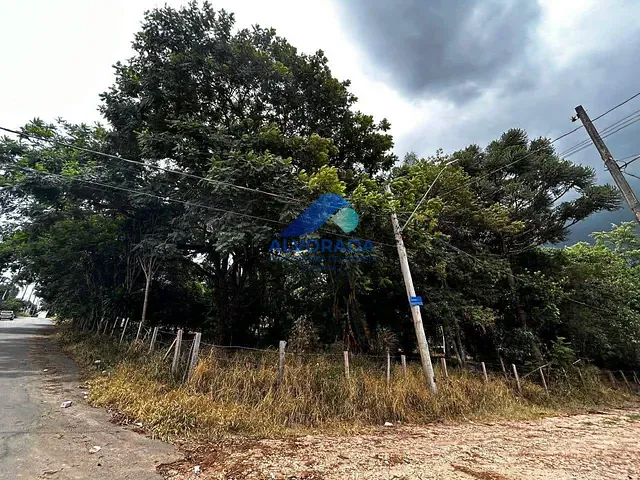 Chácara com 4000m² 2 quartos e 1 banheiro, à venda, no bairro Sapé I em Caçapava