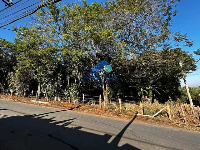 Chácara com 4000m² 2 quartos e 1 banheiro, à venda, no bairro Sapé I em Caçapava