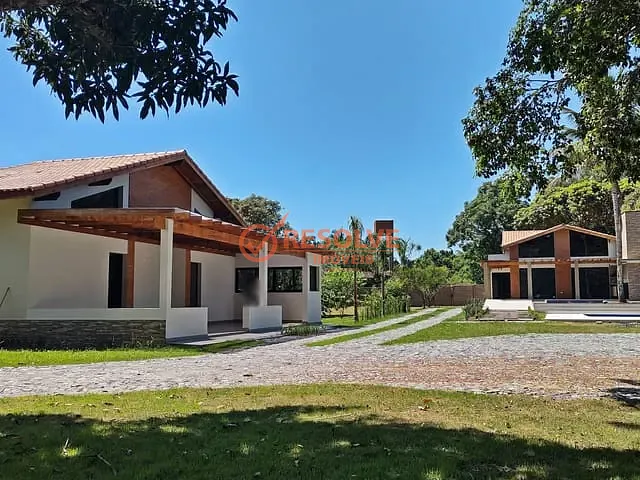 Chácara com 3900m² 4 quartos e 5 banheiros, à venda, no bairro Valparaíba em Guararema