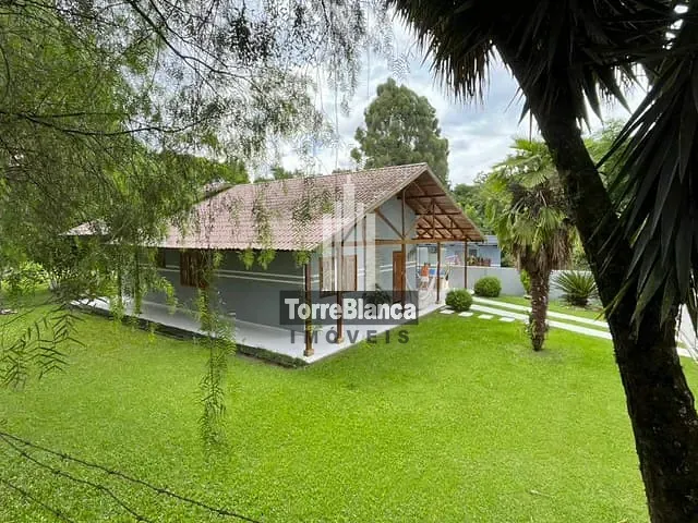 Chácara com 2700m² 3 quartos e 3 banheiros, à venda, no bairro Colônia Dona Luíza em Ponta Grossa