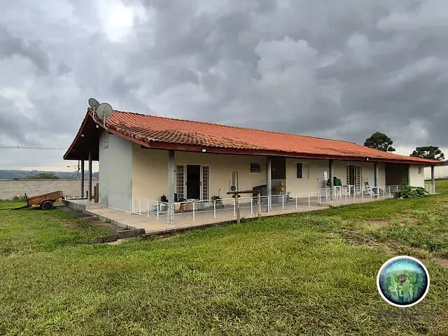 Chácara com 3300m², para alugar, no bairro Piraporão em Salto de Pirapora