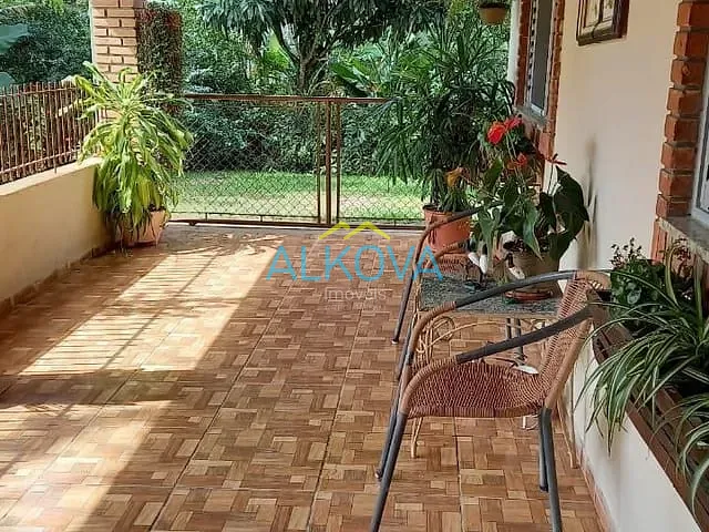 Chácara com 2000m² 4 quartos e 3 banheiros, à venda, no bairro Buquirinha II em São José dos Campos