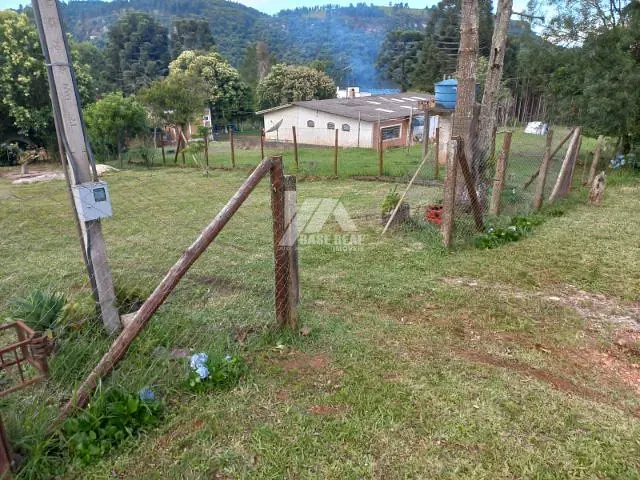 Chácara com 854m² 2 quartos e 1 banheiro, à venda, no bairro Cará-cará em Ponta Grossa