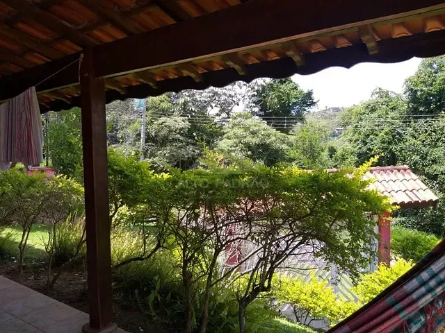 Chácara com 1800m² 5 quartos e 5 banheiros, à venda, no bairro Estância Figueira Branca em Campo Limpo Paulista