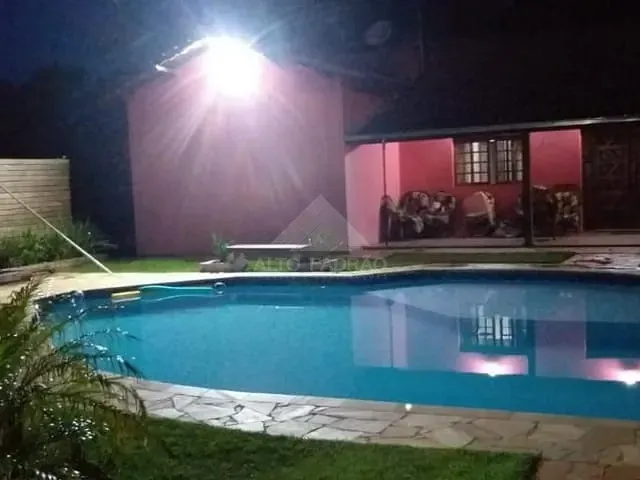Chácara com 1800m² 5 quartos e 5 banheiros, à venda, no bairro Estância Figueira Branca em Campo Limpo Paulista