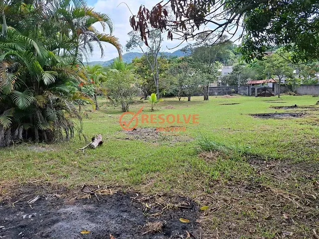 Chácara com 5700m² 2 quartos e 1 banheiro, à venda, no bairro Guanabara em Guararema