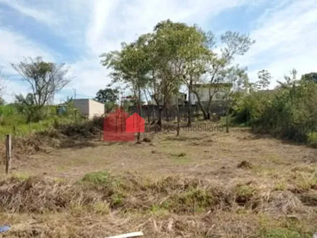 Chácara com 1000m², à venda, no bairro Parque Shangrilá em Pindamonhangaba