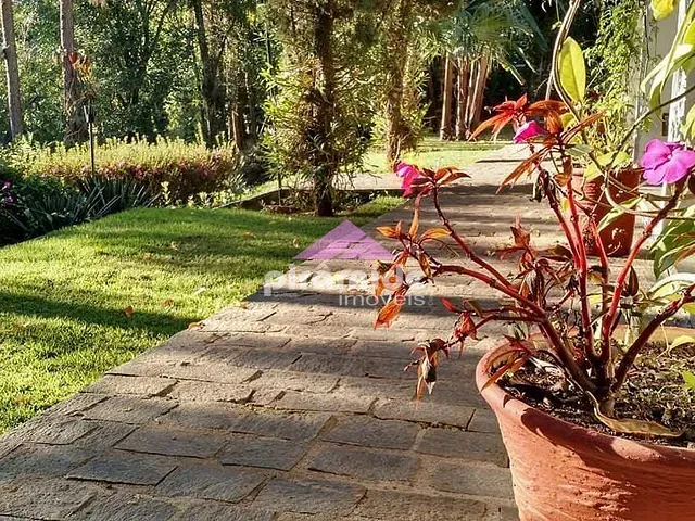 Chácara com 10000m² 4 quartos e 4 banheiros, à venda, no bairro Torrão de Ouro II em São José dos Campos