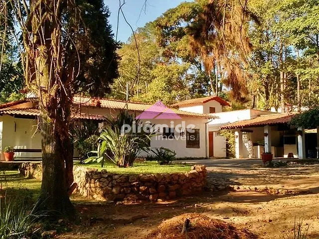 Chácara com 10000m² 4 quartos e 4 banheiros, à venda, no bairro Torrão de Ouro II em São José dos Campos