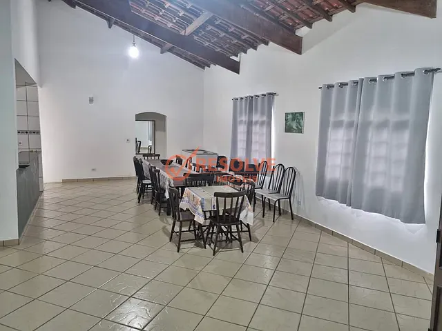 Chácara com 1750m² 3 quartos e 2 banheiros, à venda, no bairro Parque Agrinco em Guararema
