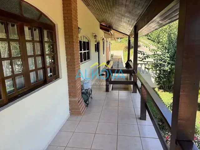 Chácara com 5000m² 4 quartos e 7 banheiros, à venda, no bairro Chácaras Condomínio Recanto Pássaros II em Jacareí