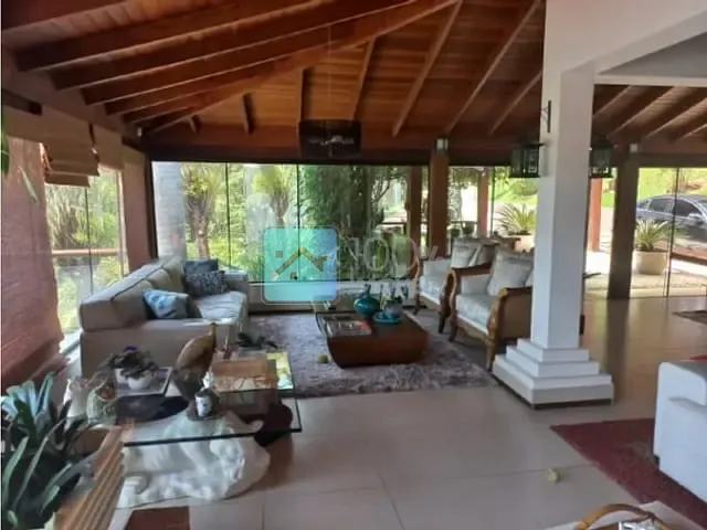 Chácara com 6000m² 5 quartos e 7 banheiros, à venda, no bairro Chácaras Condomínio Recanto Pássaros II em Jacareí