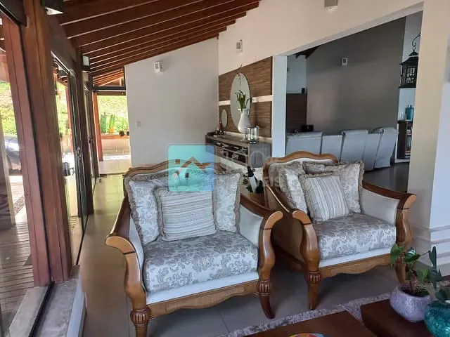 Chácara com 6000m² 5 quartos e 7 banheiros, à venda, no bairro Chácaras Condomínio Recanto Pássaros II em Jacareí