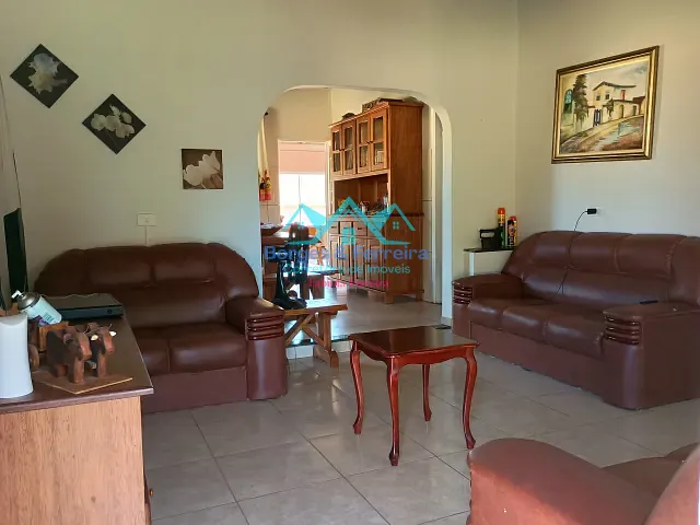 Chácara com 2700m² 4 quartos e 5 banheiros, à venda, no bairro Carafá em Votorantim