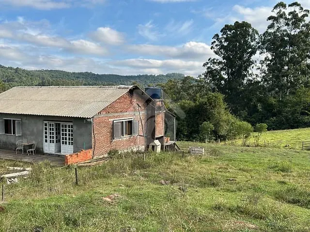 Chácara com 96m² 3 quartos e 1 banheiro, à venda, no bairro Canabarro em Teutônia