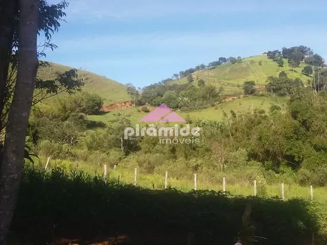 Chácara com 2000m², à venda, no bairro Ponte Nova em Sapucaí-Mirim