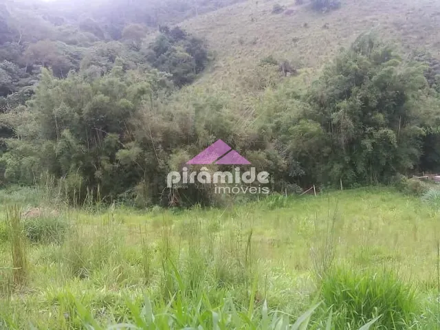 Chácara com 2000m², à venda, no bairro Ponte Nova em Sapucaí-Mirim