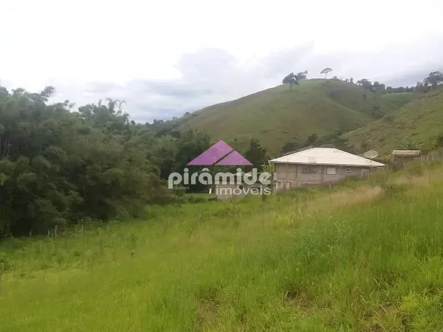 Chácara com 2000m², à venda, no bairro Ponte Nova em Sapucaí-Mirim