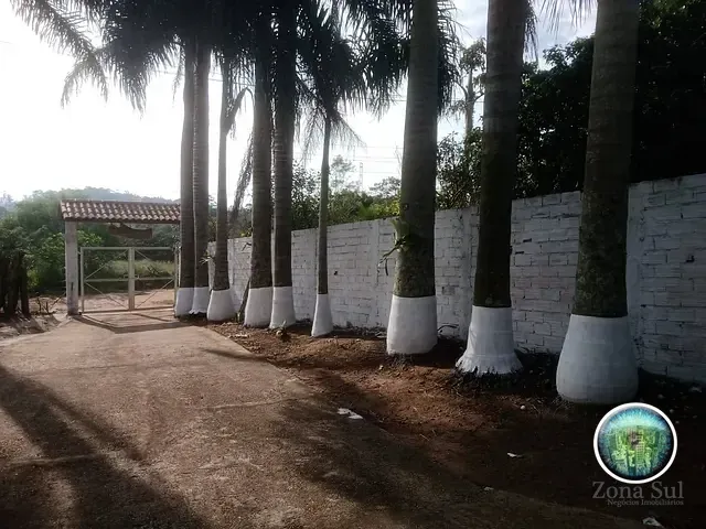 Chácara com 1500m² 3 quartos e 3 banheiros, à venda, no bairro Carafá em Votorantim