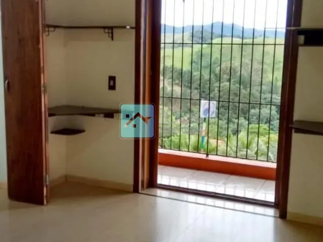 Chácara com 2000m² 3 quartos e 5 banheiros, à venda, no bairro Freitas em São José dos Campos