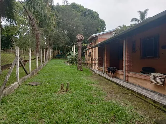 Chácara com 1765m² 4 quartos e 4 banheiros, à venda, no bairro Veraneio Irajá em Jacareí