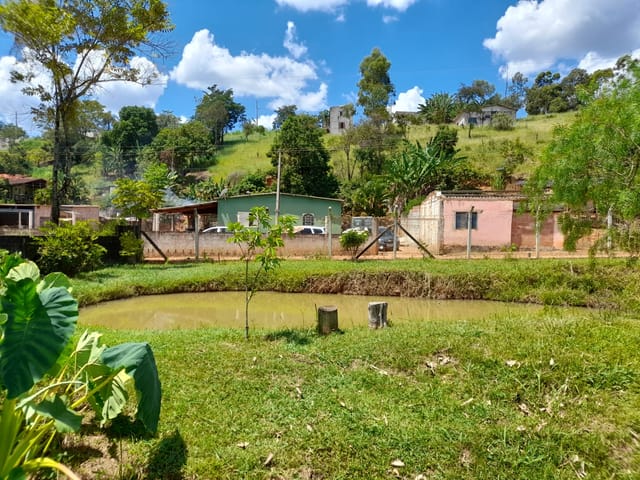 Chácara com 8600m² 3 quartos e 4 banheiros, à venda, no bairro Goiabal em Pindamonhangaba