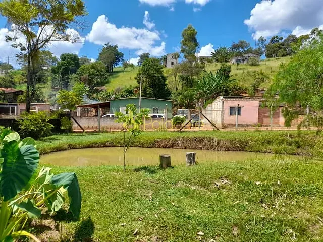Chácara com 8600m² 3 quartos e 4 banheiros, à venda, no bairro Goiabal em Pindamonhangaba