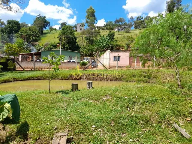Chácara com 8600m² 3 quartos e 4 banheiros, à venda, no bairro Goiabal em Pindamonhangaba