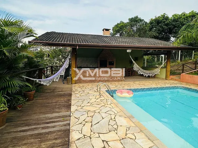 Chácara com 1210m² 4 quartos e 3 banheiros, à venda, no bairro ESTANCIA SANTA LUCIA em Jarinu