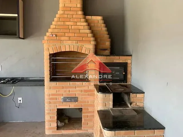 Chácara com 2500m² 2 quartos e 3 banheiros, à venda, no bairro Chácara Recanto Itamarati II em Caçapava