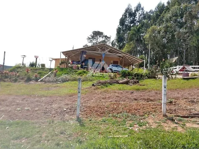 Chácara com 48400m² 2 quartos e 1 banheiro, à venda, no bairro Itaiacoca em Ponta Grossa