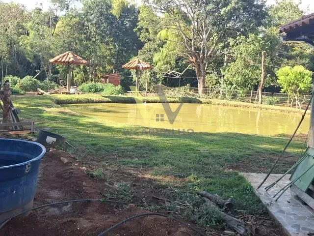 Chácara com 5000m² 4 quartos e 3 banheiros, à venda, no bairro Próximo a Planalmira em Anápolis