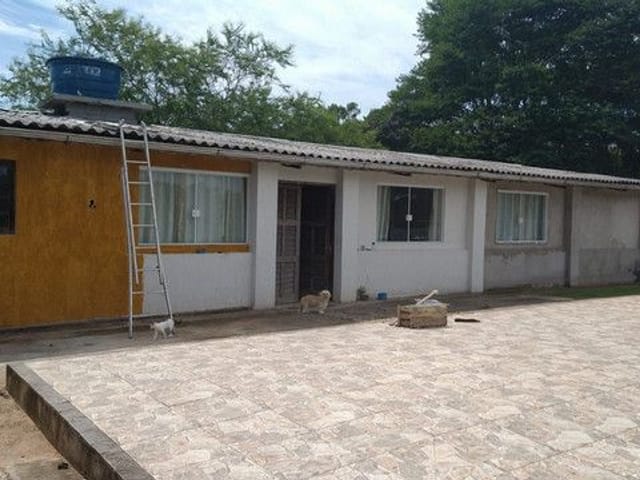 Chácara com 2500m² 3 quartos e 4 banheiros, à venda, no bairro Itaquaciara em Itapecerica da Serra