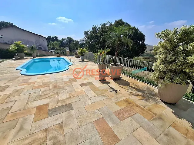 Chácara com 7000m² 3 quartos e 6 banheiros, à venda, no bairro Parateí em Guararema