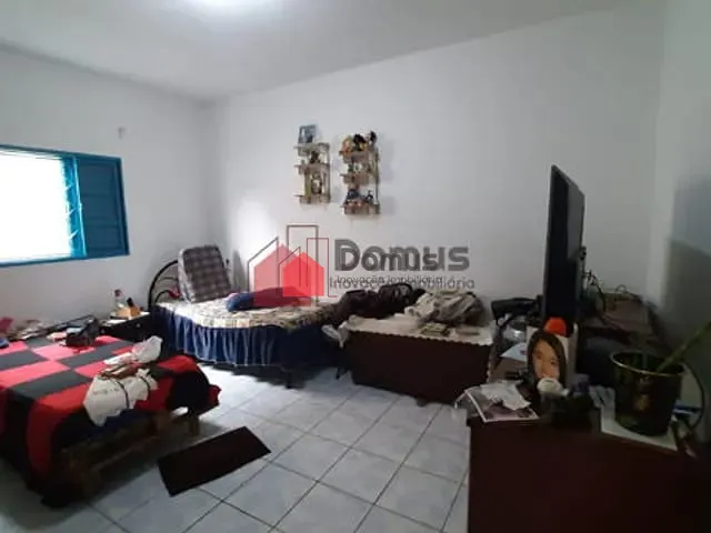 Chácara à venda, no bairro Jardim Regina em Pindamonhangaba