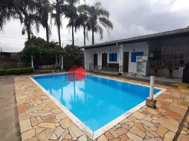 Chácara à venda, no bairro Jardim Regina em Pindamonhangaba