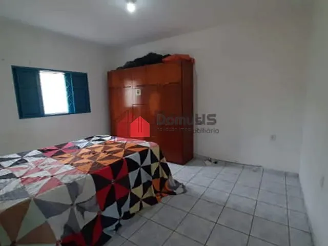 Chácara à venda, no bairro Jardim Regina em Pindamonhangaba