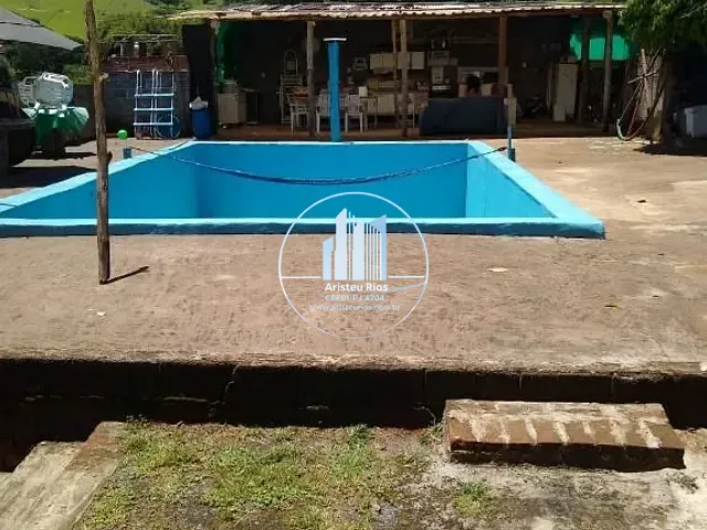 Chácara com 1800m² 3 quartos e 3 banheiros, à venda, no bairro Zona Rural em Cambuí