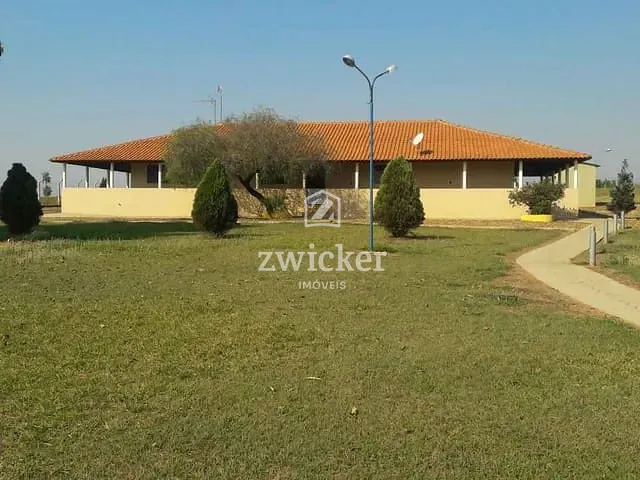 Chácara com 77000m² 3 quartos e 2 banheiros, à venda, no bairro Centro (Domélia) em Agudos