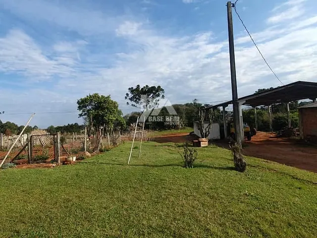 Chácara com 3080m² 5 quartos e 2 banheiros, à venda, no bairro Cará-cará em Ponta Grossa