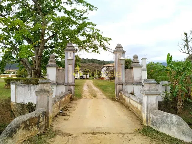 Chácara com 6000000m² 6 quartos e 7 banheiros, à venda, no bairro Borba em Pindamonhangaba