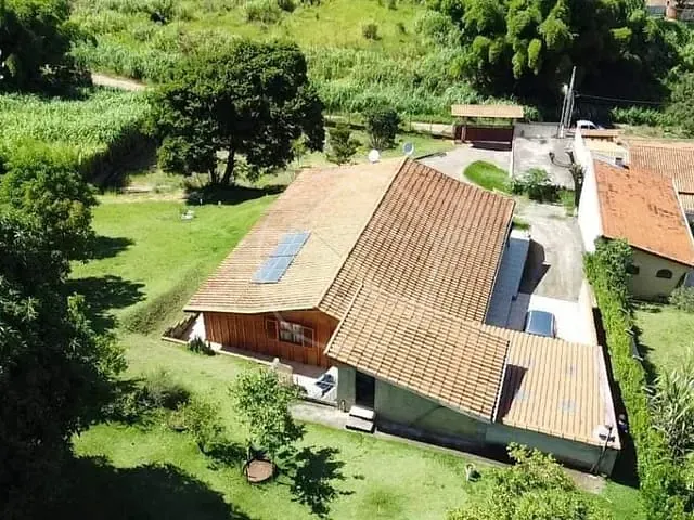 Chácara com 2300m² 3 quartos e 2 banheiros, à venda, no bairro Chacara Fernao Dias em Atibaia