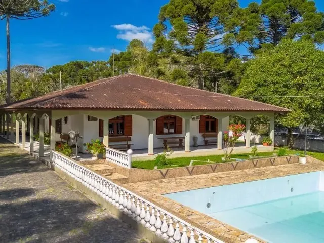 Chácara 4 quartos e 4 banheiros, à venda, no bairro Chantecler em Piraquara