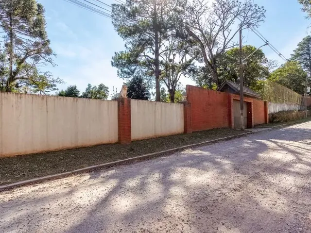 Chácara 4 quartos e 4 banheiros, à venda, no bairro Chantecler em Piraquara