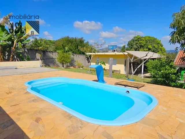 Chácara com 1250m² 3 quartos e 2 banheiros, à venda, no bairro Piracangaguá em Taubaté