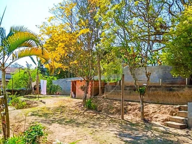 Chácara com 1350m² 2 quartos e 2 banheiros, à venda, no bairro Parelheiros em São Paulo