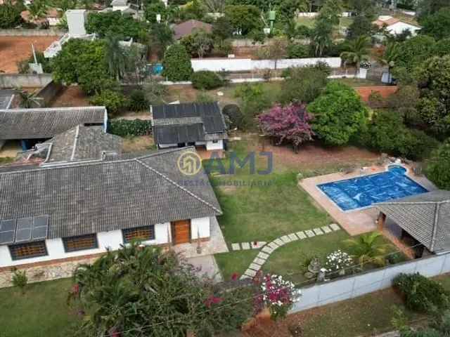 Chácara com 2136m² 6 quartos e 6 banheiros, à venda, no bairro Condomínio Parque dos Cisnes em Goiânia
