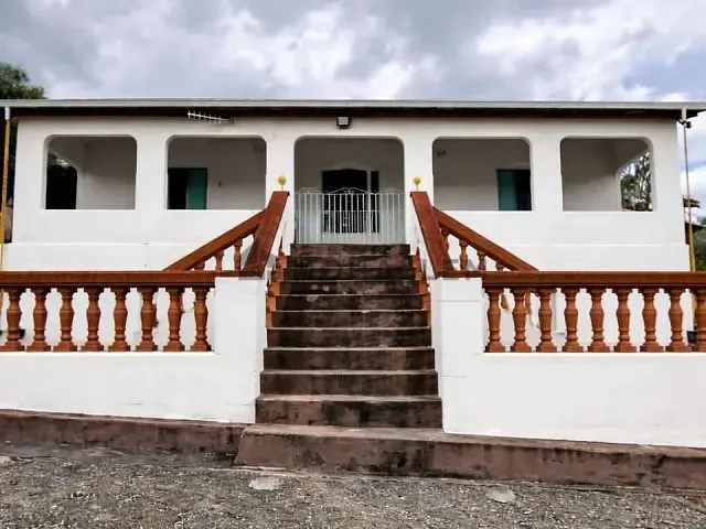 Chácara com 273m² 3 quartos e 2 banheiros, à venda, no bairro Neves em Piranguinho