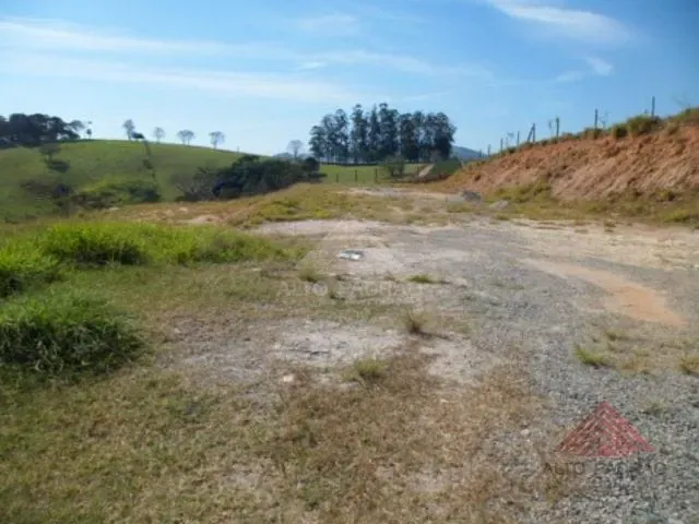 Chácara 3 quartos e 2 banheiros, à venda, no bairro Bairro inválido em Cidade inexistente