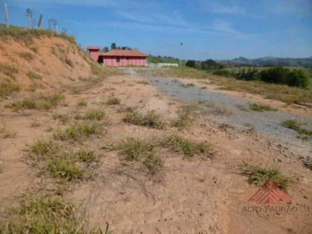 Chácara 3 quartos e 2 banheiros, à venda, no bairro Bairro inválido em Cidade inexistente